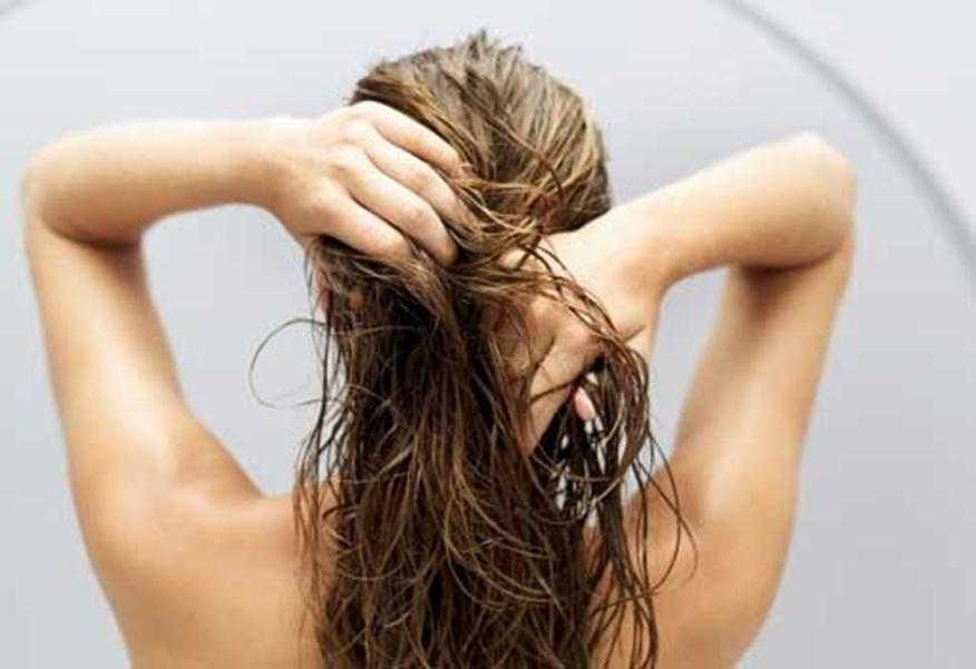 Как взъерошить волосы сзади
