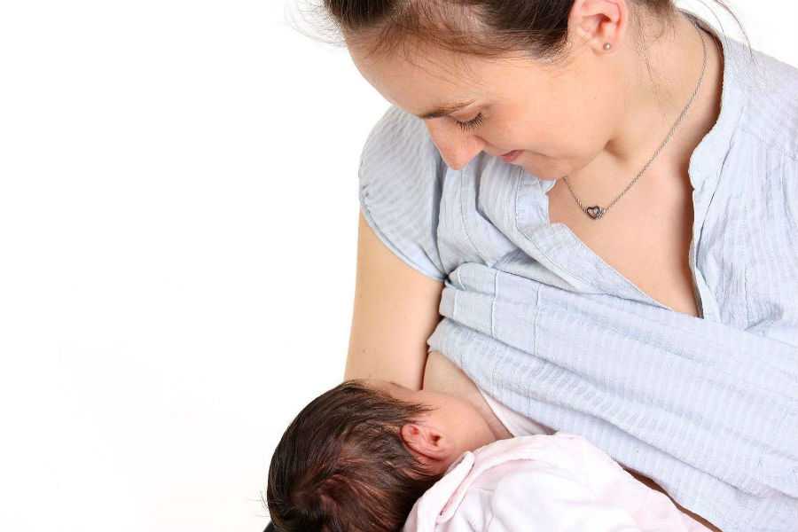 Можно ли делать мелирование при беременности - мнение врачей