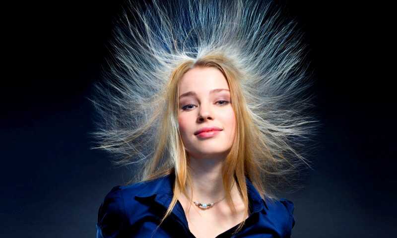 Электризуются волосы: что делать?