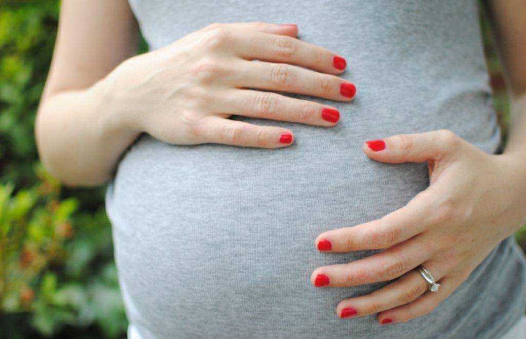 Можно ли наращивать ресницы при беременности - рекомендации