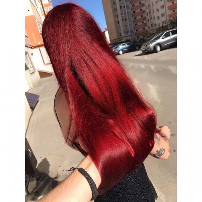 Рубиновый цвет волос: кому подходит, фото оттенков