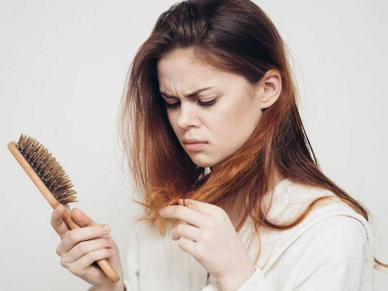 Чем касторовое качественное масло полезно для женских и мужских волос Как применять такое средство в борьбе с выпадением и для оздоровления шевелюры