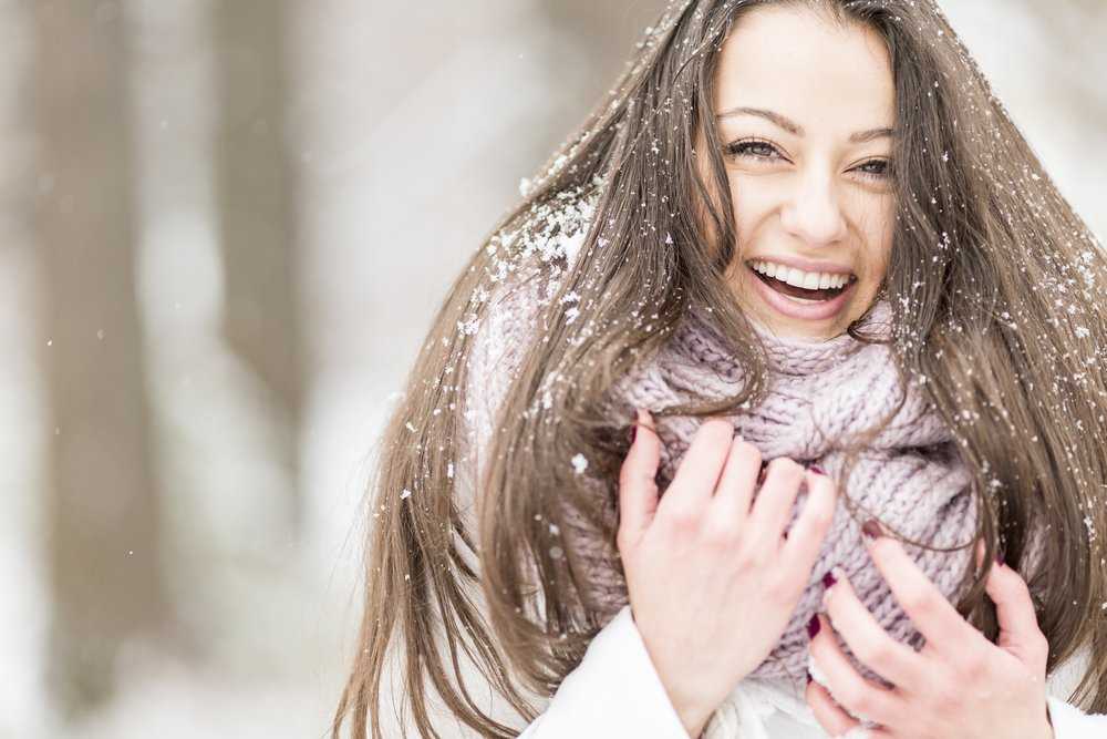 Уход за волосами осенью и зимой: 5 основных правил в осенний период