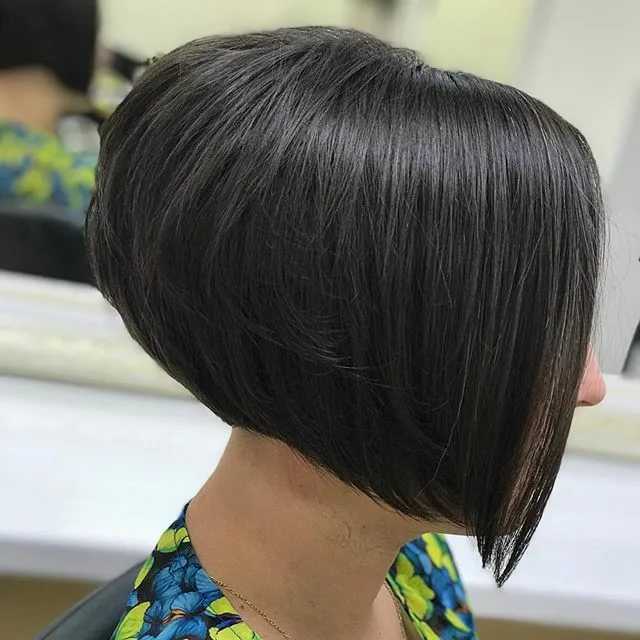 Виды градуированного каре — фото новинки стрижек 2021 на средние волосы