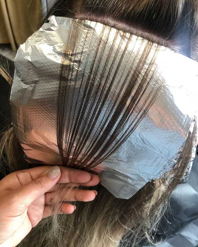 Можно ли делать мелирование на окрашенные волосы?