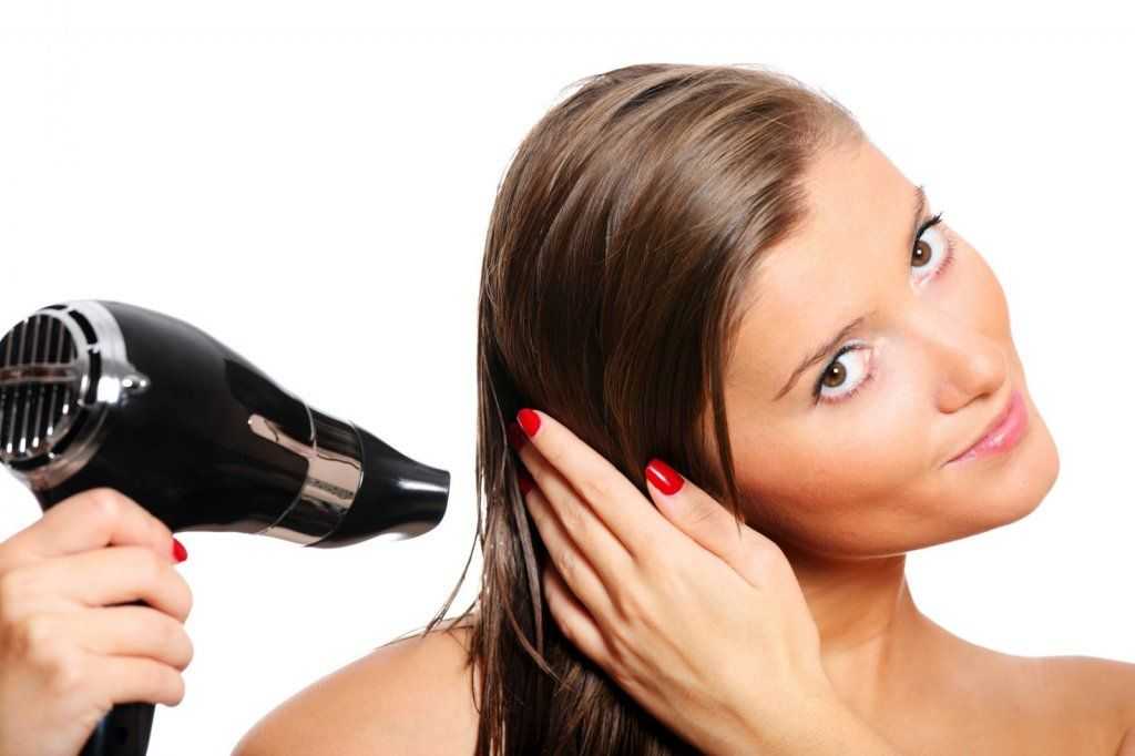 Как правильно сушить волосы феном?