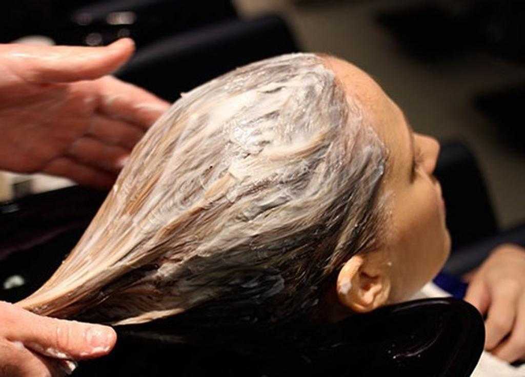 Окрашивание волос в блонд в домашних условиях — пошаговая инструкция | волосомагия