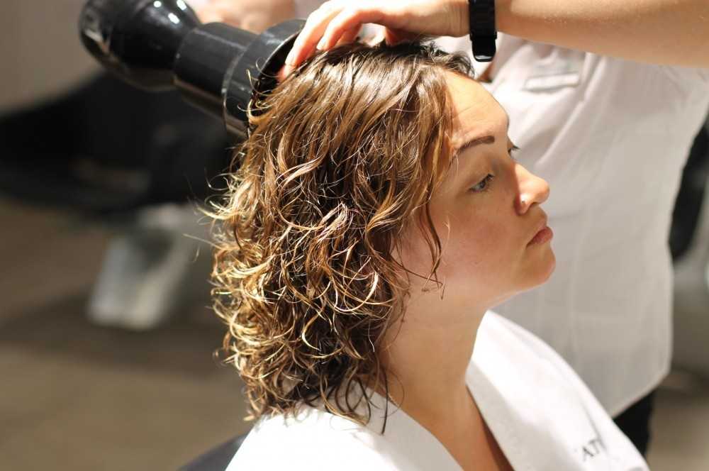 Подготовительные и заключительные работы при окрашивании волос
