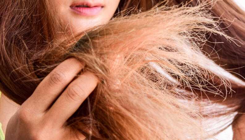 Что делать, если волосы пушатся после мытья головы?