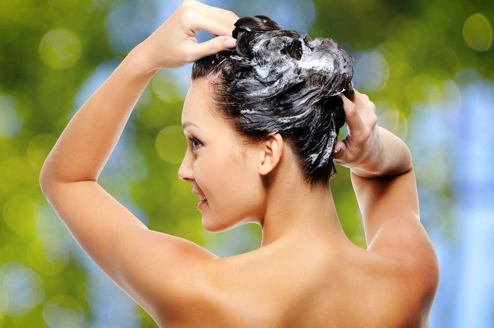 Шампунь для жирных волос: выбираем лучший и эффективный, большой обзор хороших лечебных и профессиональных шампуней регулирующих жирность волос