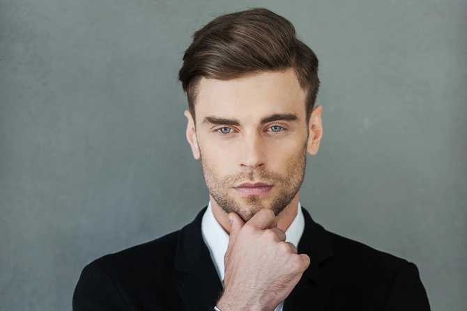 Прически с короткими волосами для мужчин могут быть самыми разными Предлагаем несколько самых красивых вариаций, которые подойдут мужчинам всех возрастов Выбирайте тот, который подходит именно вам, и радуйтесь своему отображению в зеркале
