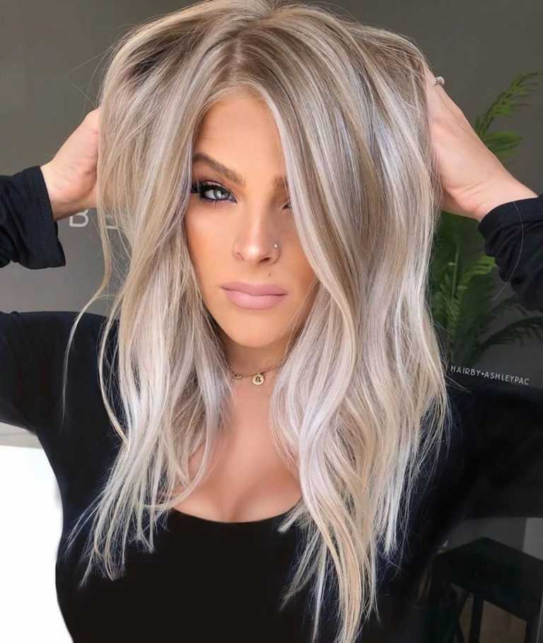 Фото волос пепельного цвета и техника окрашивания в пепельный блонд