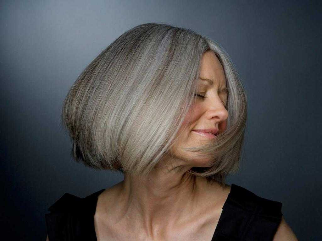 Как закрасить и скрыть седину на тёмных волосах с помощью разных техник окрашивания, косметических и натуральных средств, отзывы