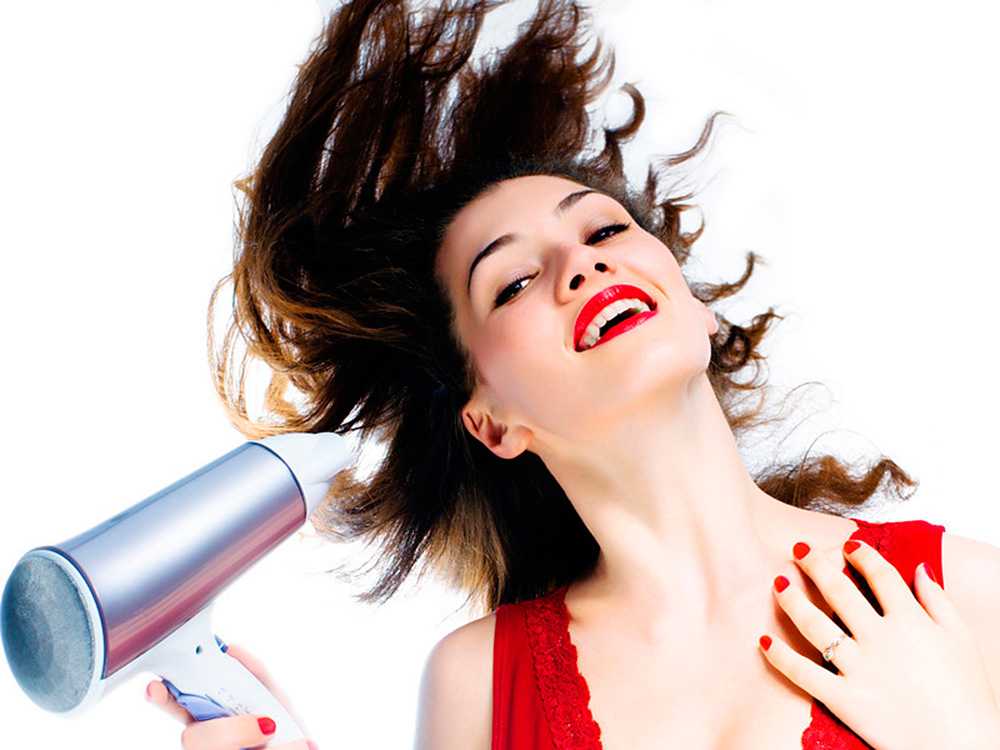 Как быстро высушить волосы с феном и без него
