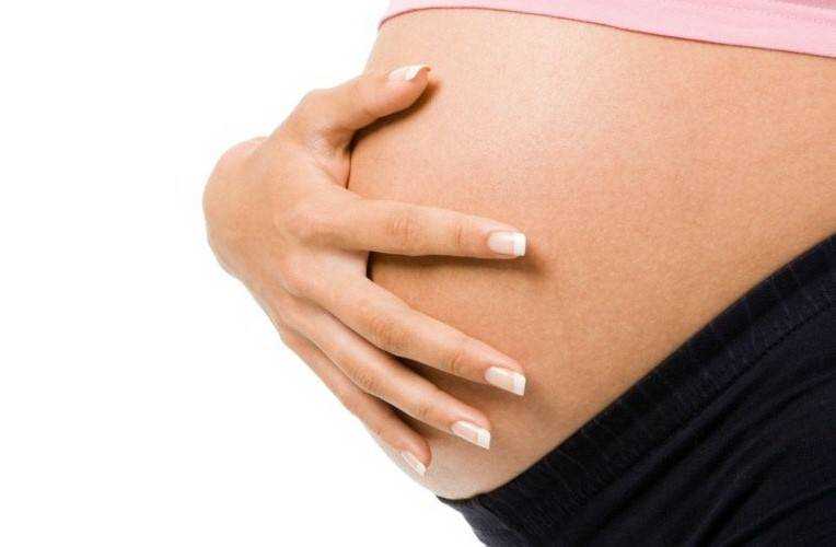 Опасно или нет наращивать ресницы во время беременности