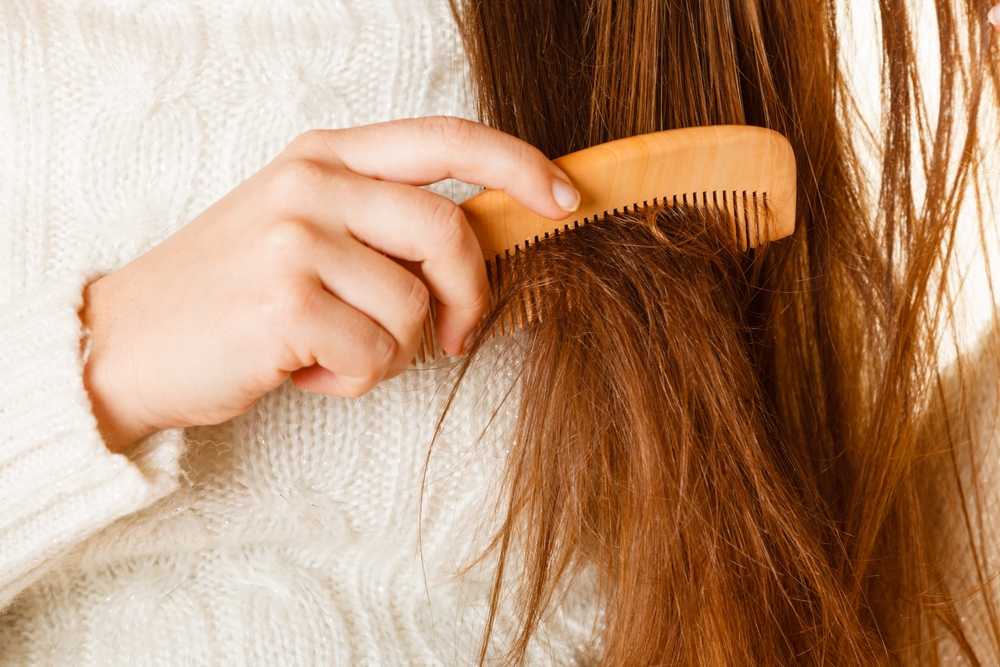 Мифы о расчесывании волос