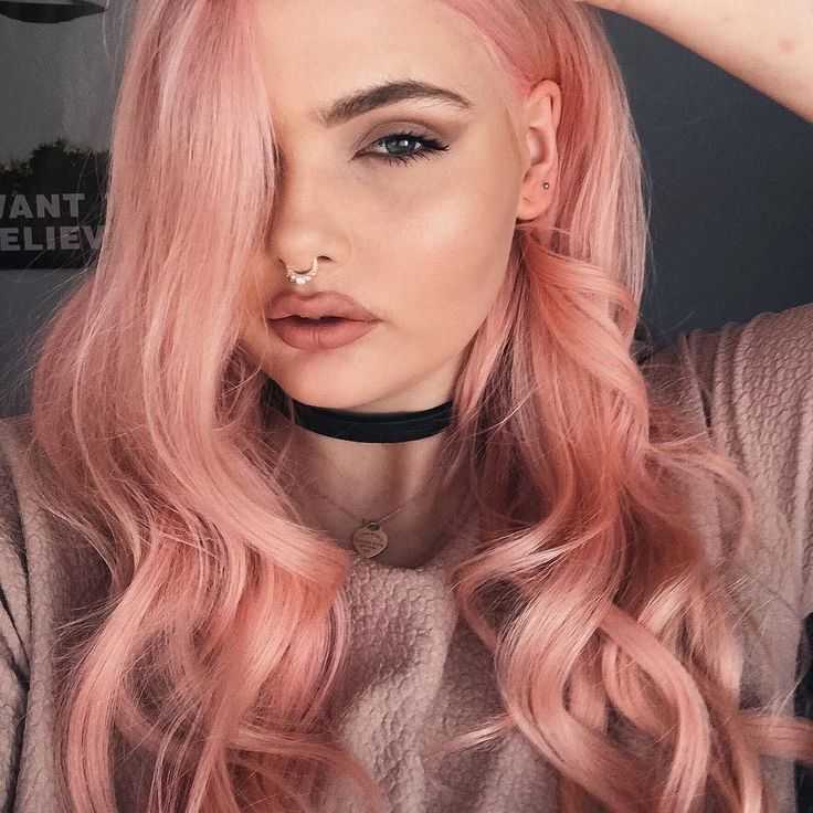 Все об персиковом цвете волос, кому подойдет, выбор макияжа, стильные идеи для современной девушки