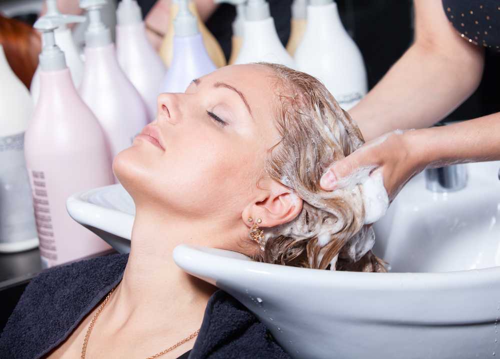 Красим волосы в парикмахерской: улучшение своего имиджа под руководством профессионала | bellehair.info
