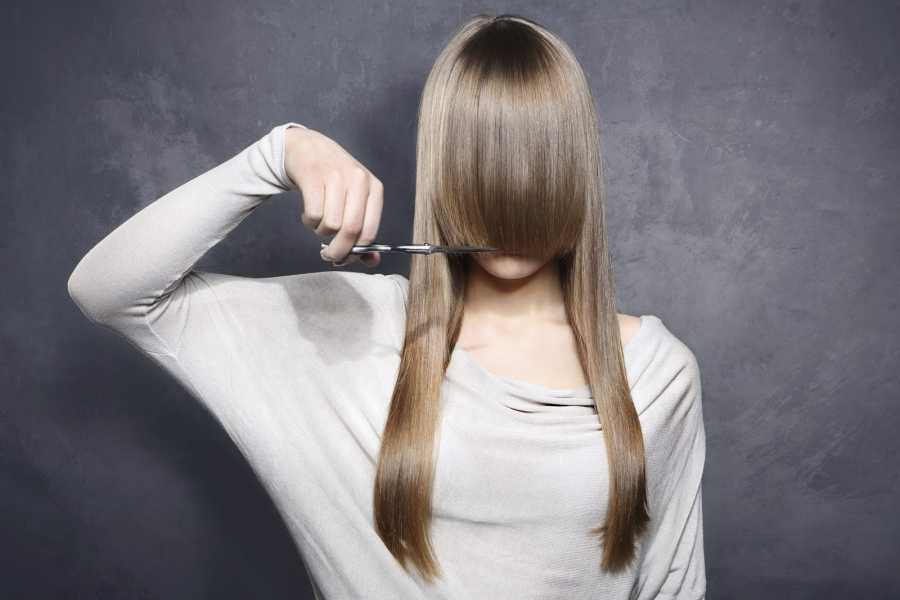 Как подстричь кончики волос самой себе: пошаговая инструкция с фото - szpilka.ru