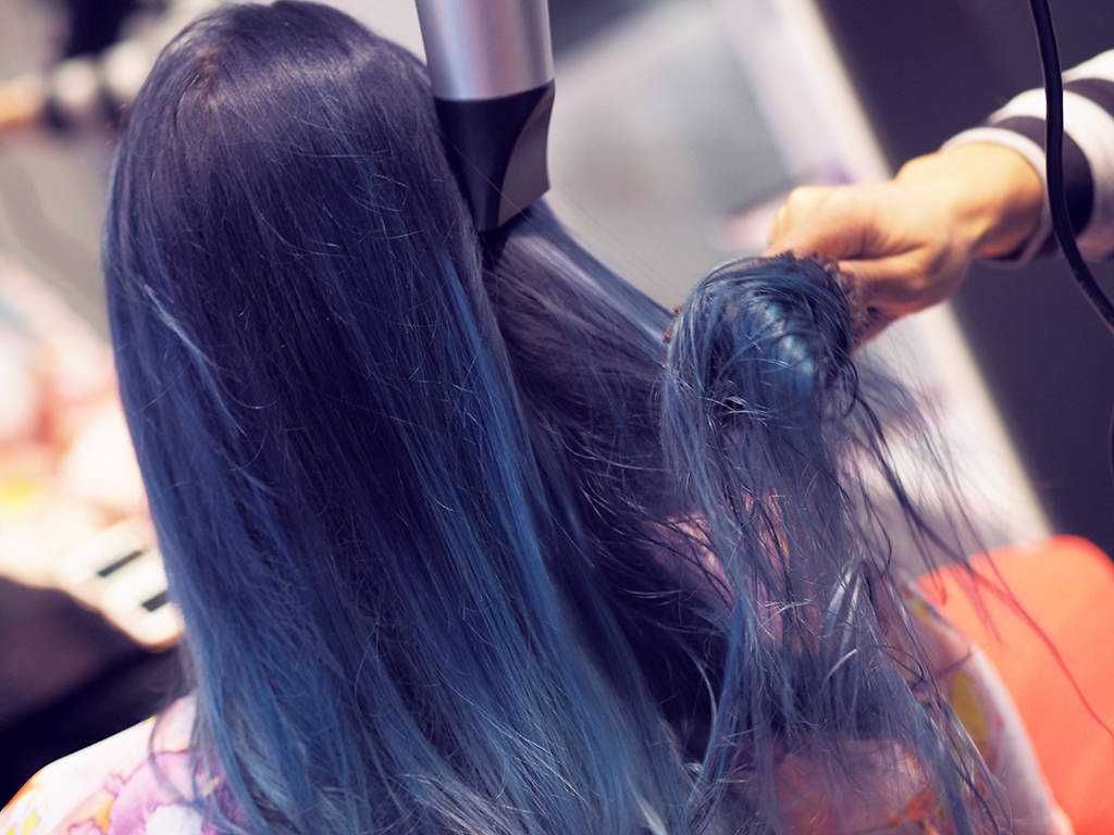 Чем покрасить волосы? чем можно покрасить волосы подросткам и детям? как покрасить волосы без краски: народные рецепты