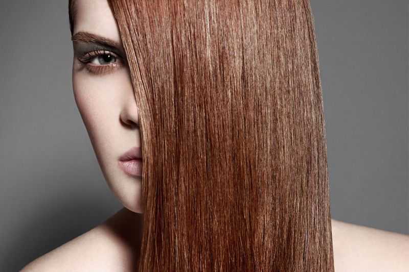 Эксперты SalonSecret рассказывают, как сделать волосы гладкими и блестящими: 5 шагов по уходу в домашних условиях Обзор 5 профессиональных средств для гладкости волос