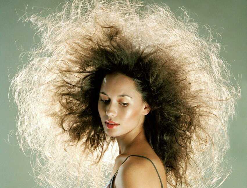 Электризуются волосы – что делать: 15 лучших средств, чтобы  волосы не электризовались