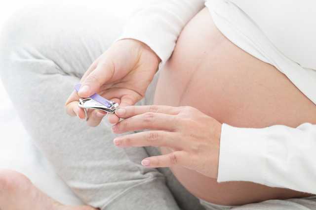 Можно ли беременным наращивать ногти?