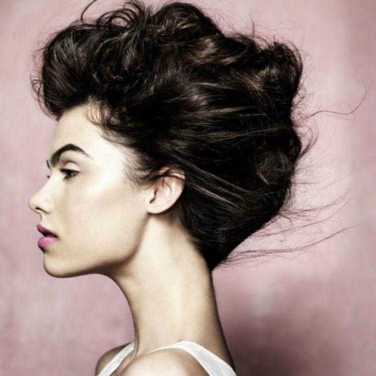 Стильная причёска из растрёпанных волос: как сделать модную эффектную укладку